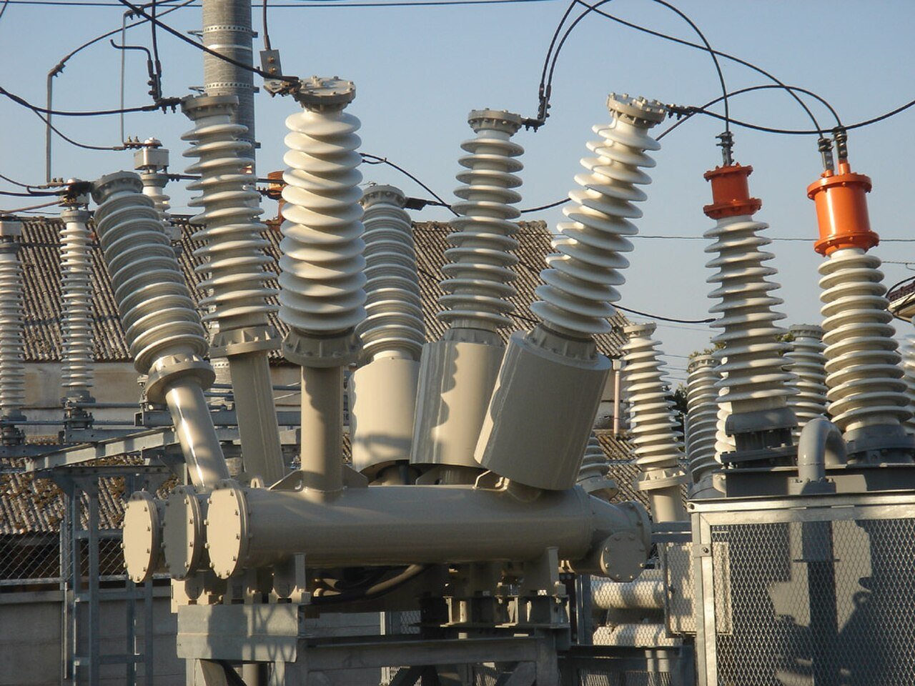 High-voltage insulator bushings — CT and PT restoration equipment